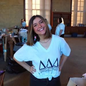 Meet your Posher, Julia